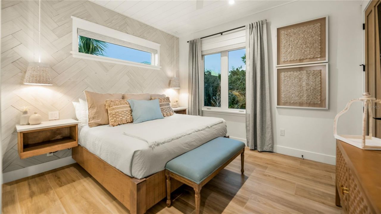 6536 Peacock Road, Sarasota, FL 34242 Photo