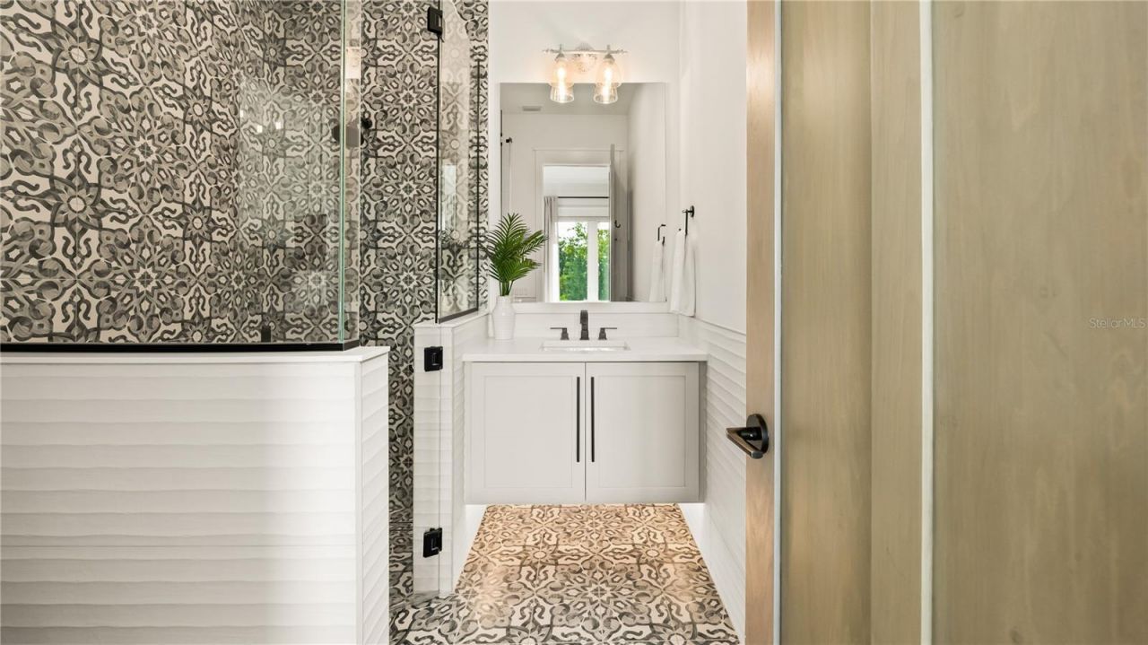 6536 Peacock Road, Sarasota, FL 34242 Photo