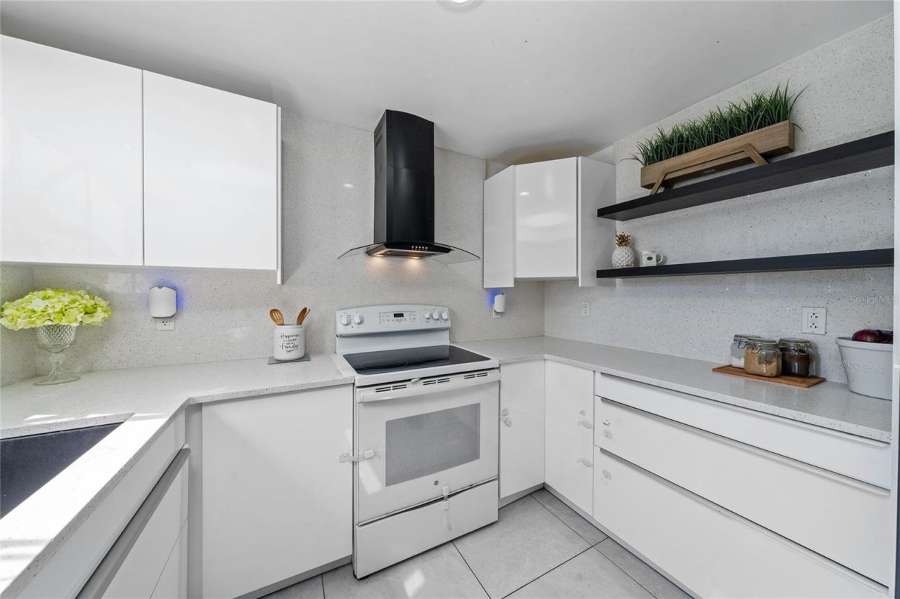 211 S Shadow Bay Drive, Orlando, FL 32825 Photo