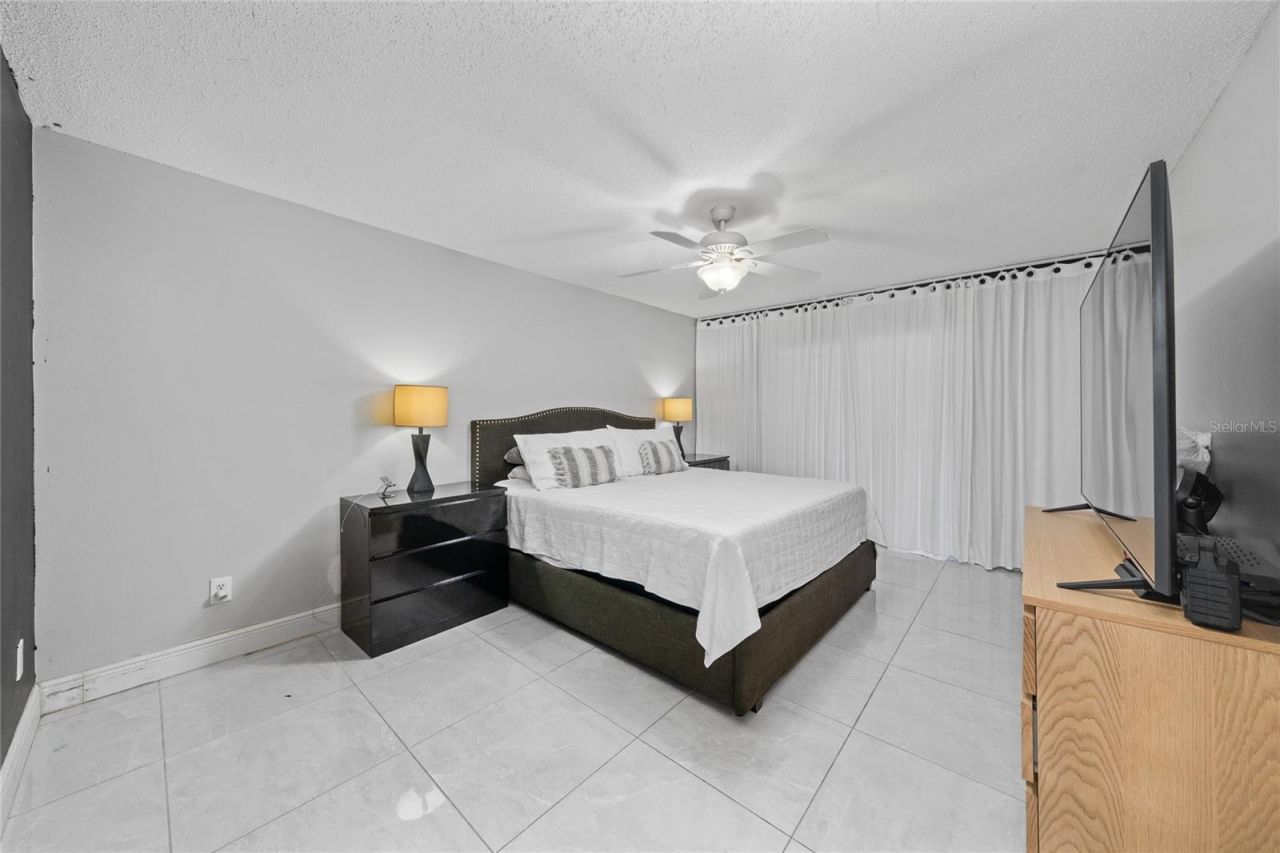 211 S Shadow Bay Drive, Orlando, FL 32825 Photo
