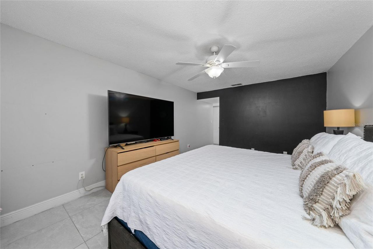 211 S Shadow Bay Drive, Orlando, FL 32825 Photo
