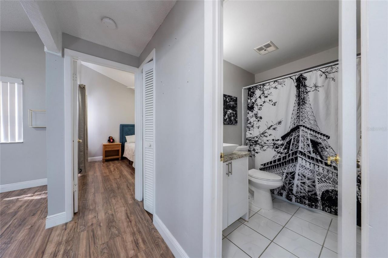 211 S Shadow Bay Drive, Orlando, FL 32825 Photo
