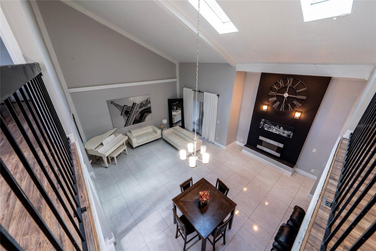 211 S Shadow Bay Drive, Orlando, FL 32825 Photo