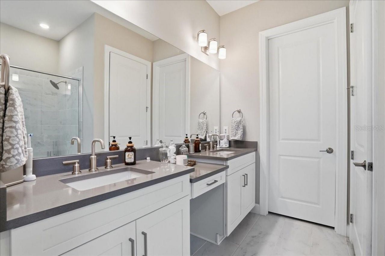 5022 Caserta Court , Palmetto, FL 34221 Photo