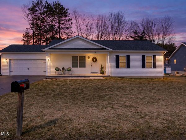 18 Wiley Way, Corinth, NY 12822