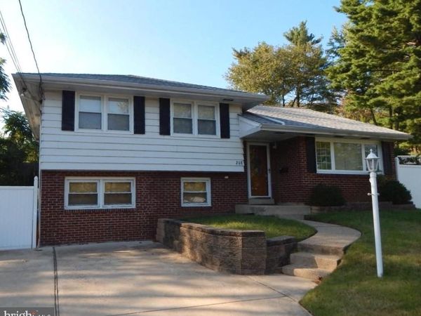 208 KINGSPORT ROAD, CHERRY HILL, NJ 08034