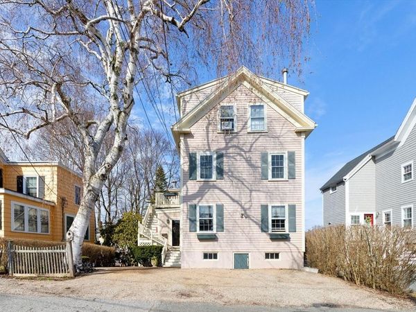 13 Linden Street, Unit 2, Marblehead, MA 01945