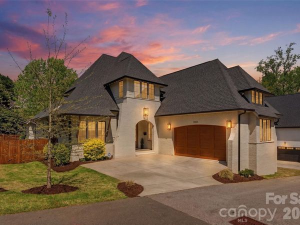 7005 Chateau Bordeaux Lane, Charlotte, NC 28270