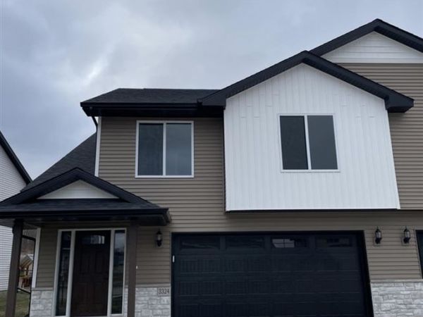 3342 Loethen Ln, Coralville, IA 52241