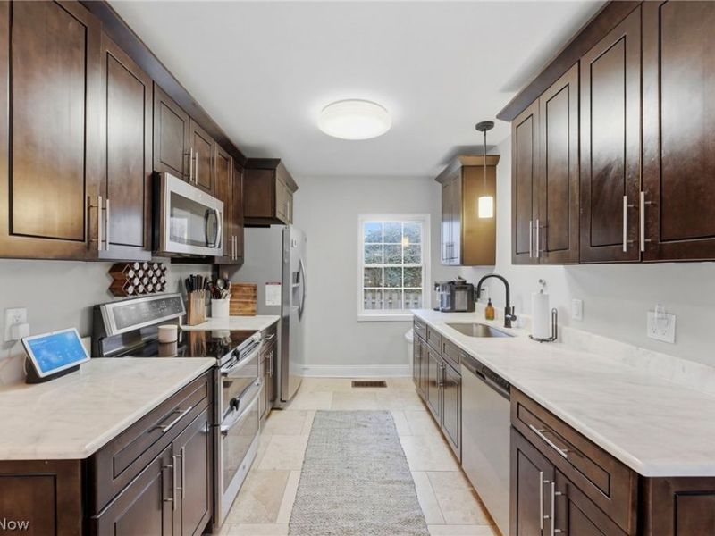 6491 Seminole Trail , Mentor, OH 44060 Photo 4