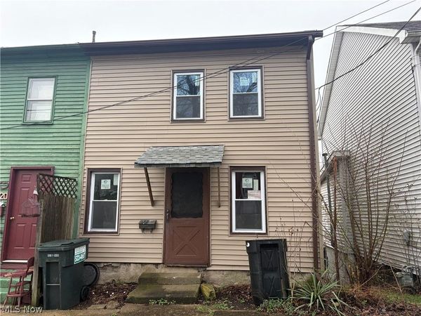 122 W Chestnut Street , Lisbon, OH 44432