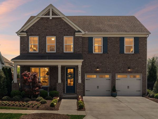 102 Championship Pl, Hendersonville, TN 37075