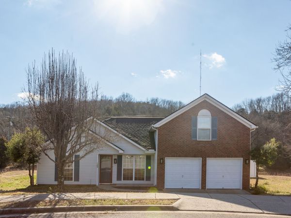 5464 Daniel Ray Dr, Whites Creek, TN 37189