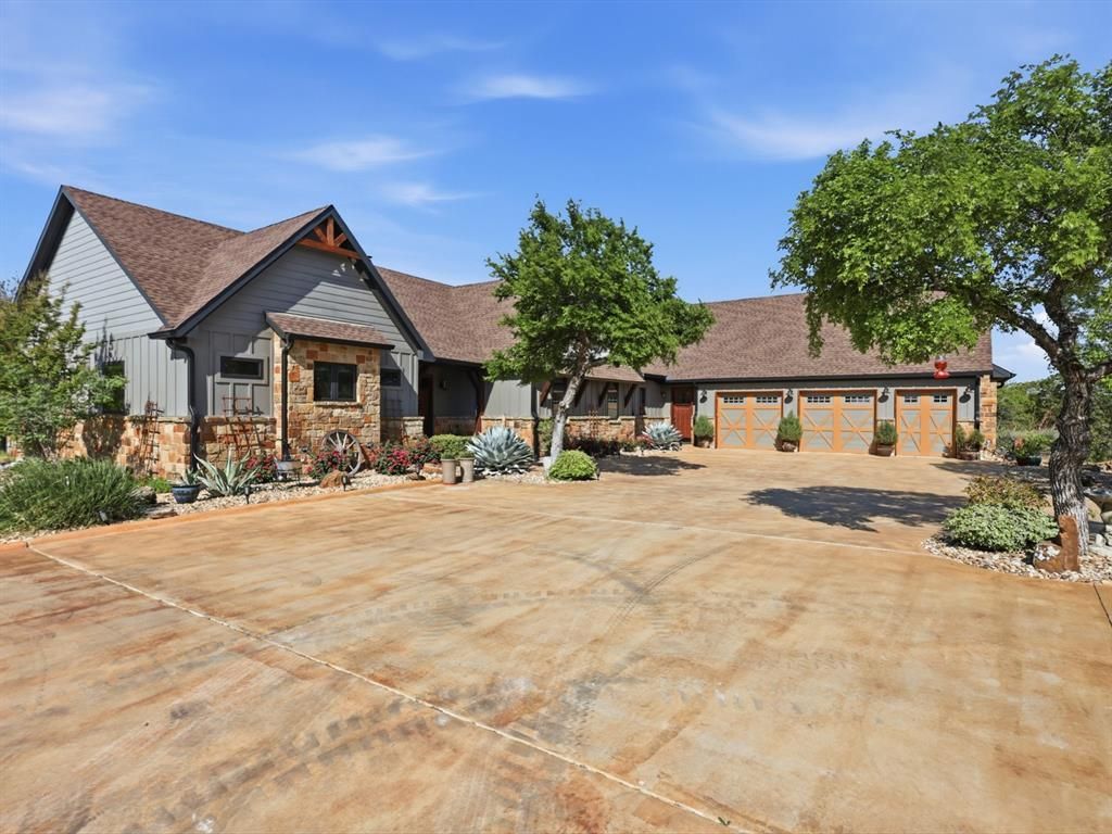 560 Mastadon Way, Weatherford, TX 76085 Main Photo