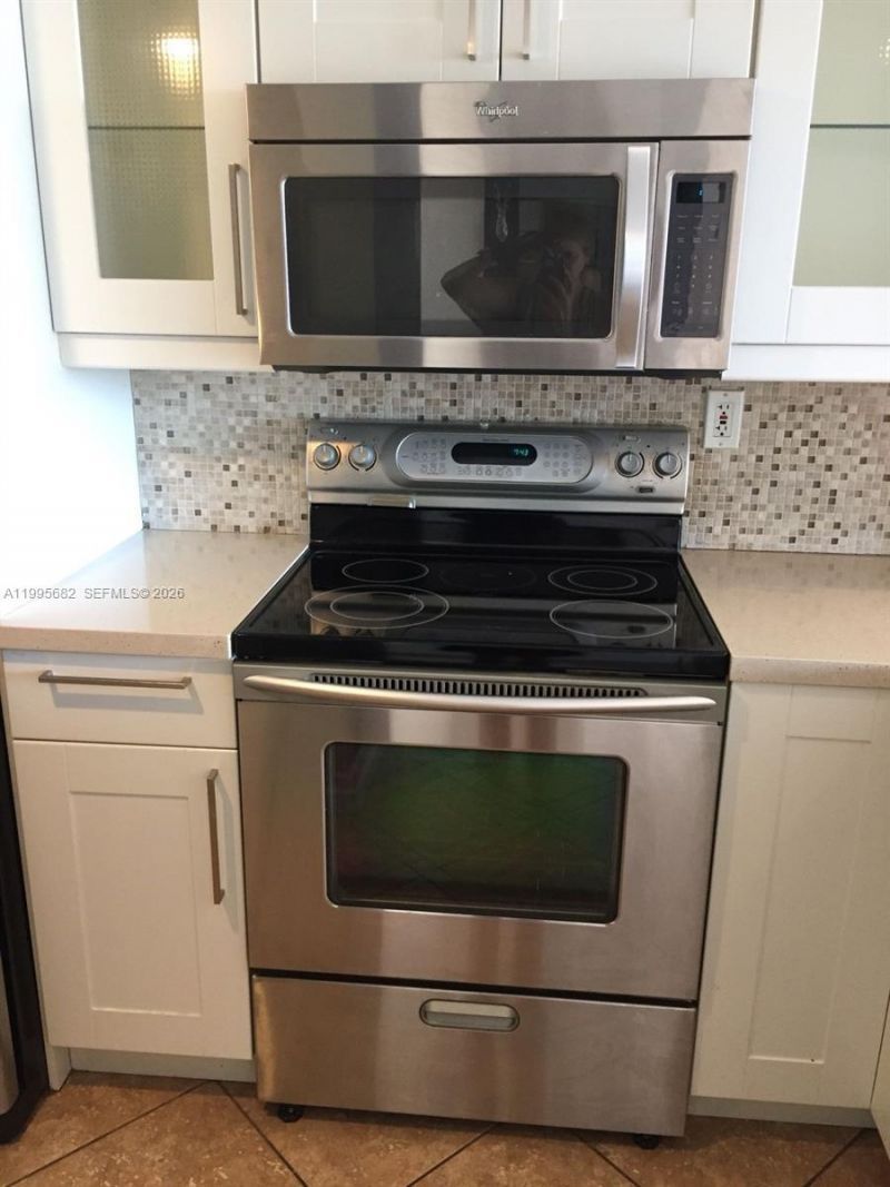 1401 Bay Rd , Unit 412, Miami Beach, FL 33139 Photo