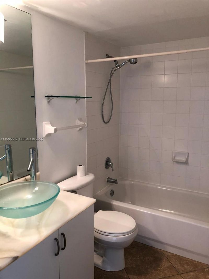 1401 Bay Rd, Unit 412, Miami Beach, FL 33139 Photo
