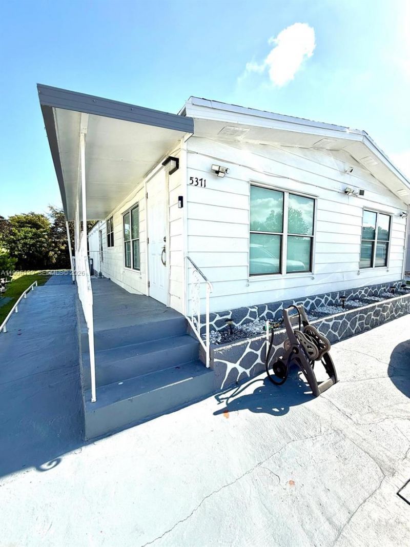 5371 NW 200th Terrace, Unit lot 409, Miami Gardens, FL 33055 Photo
