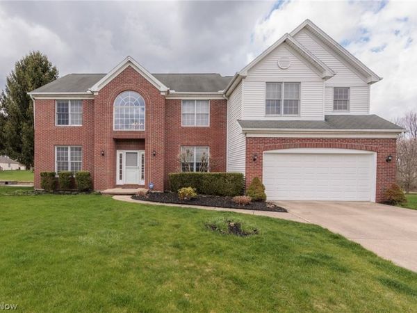 17918 Princeton Circle , Strongsville, OH 44149