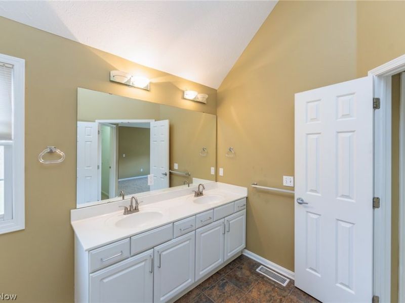 17918 Princeton Circle, Strongsville, OH 44149 Photo 26