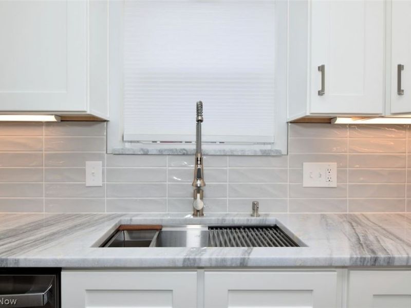 2092 W 81st Street , Cleveland, OH 44102 Photo 18