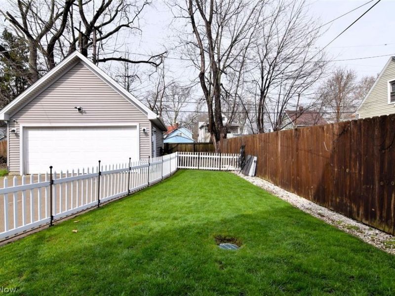 2092 W 81st Street , Cleveland, OH 44102 Photo 35