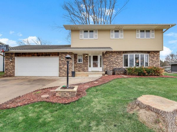 1209 Westwood Drive SW, Faribault, MN 55021