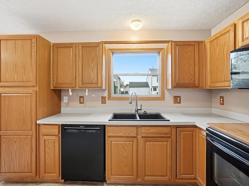 376 Galloway Ridge Drive, Galloway, OH 43119 Photo 11