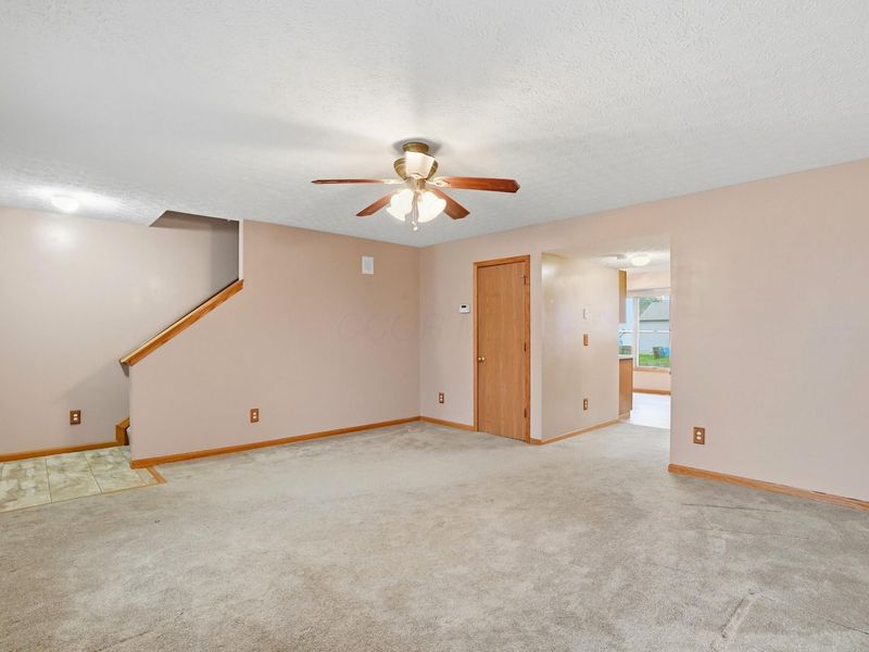 376 Galloway Ridge Drive, Galloway, OH 43119 Photo 4