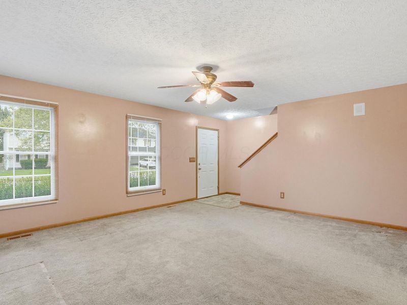 376 Galloway Ridge Drive, Galloway, OH 43119 Photo 5