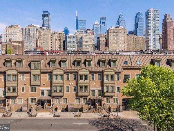 1815 LOMBARD STREET, PHILADELPHIA, PA 19146