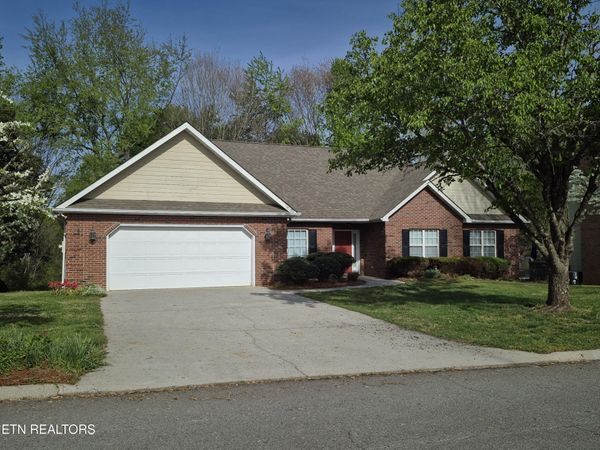 7017 Lake Bluff Court, Knoxville, TN 37920