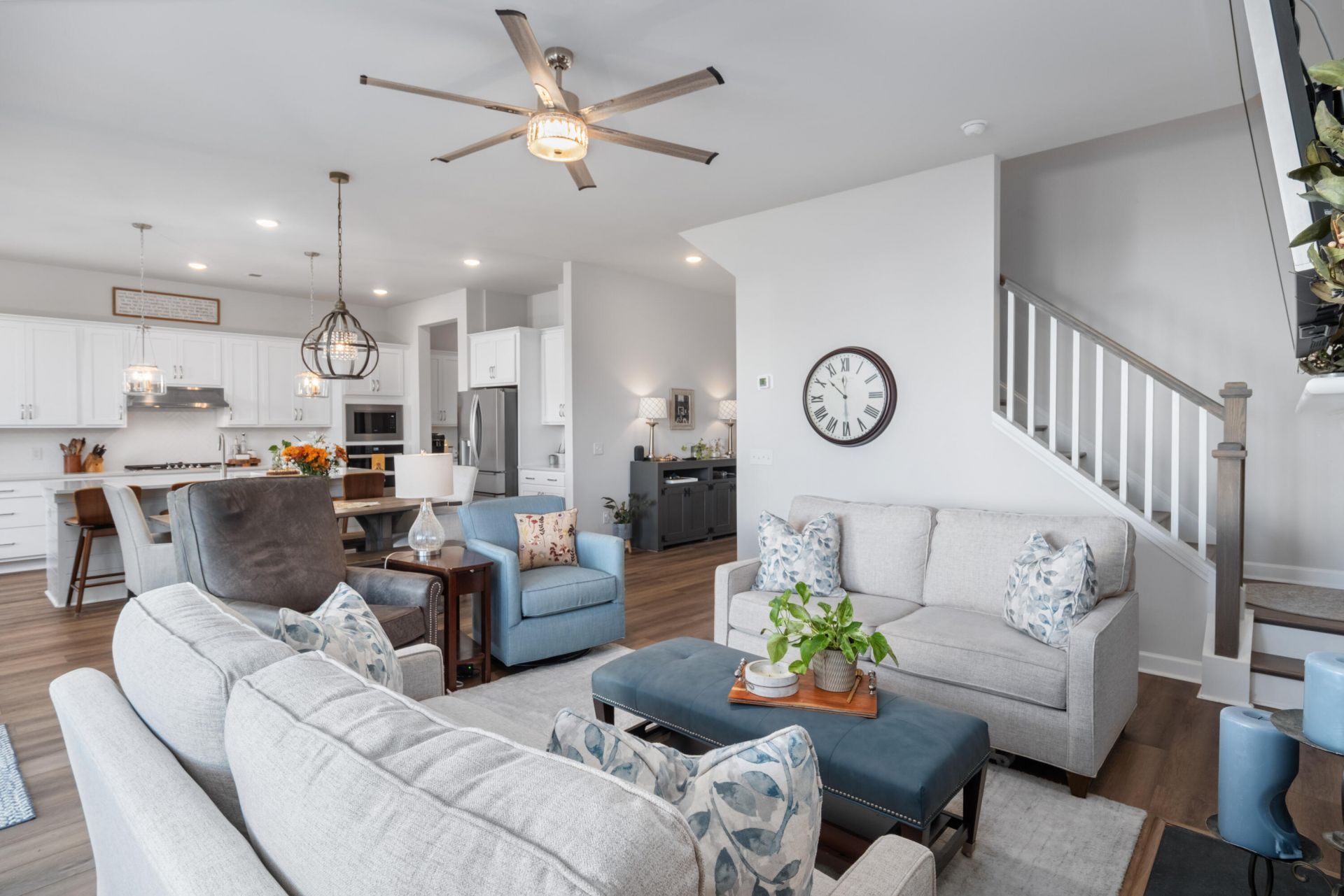 716 Blueway Avenue Photo 24