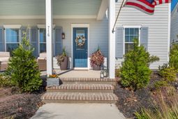 716 Blueway Avenue photo 4