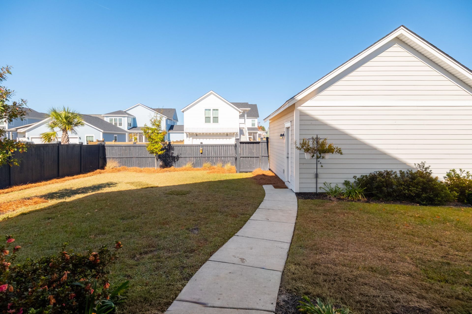716 Blueway Avenue Photo 47