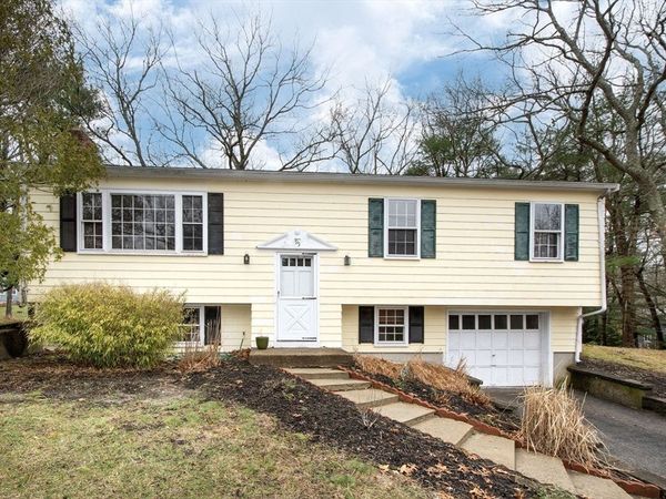 95 Blackmount Drive, Marshfield, MA 02050