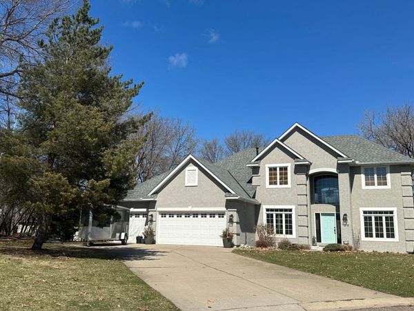 1515 Broken Oak Court, Lino Lakes, MN 55038