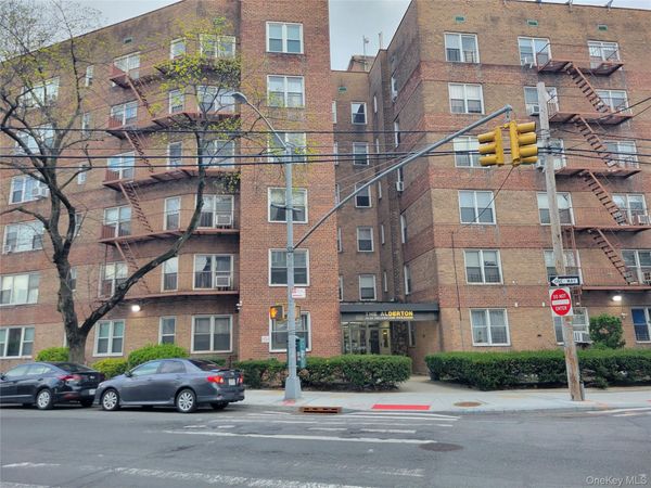 74-45 Yellowstone Boulevard , Unit 4D, Rego Park, NY 11374