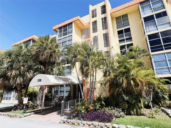 210 172nd St , Unit 333, Sunny Isles Beach, FL 33160