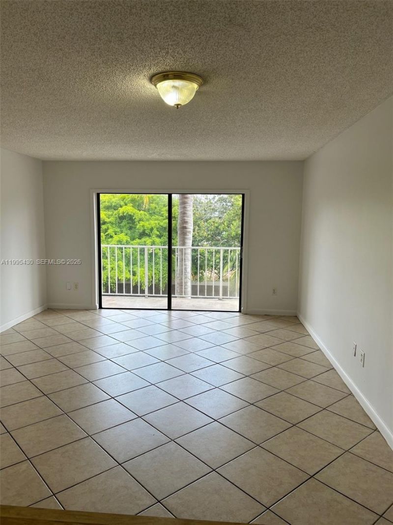 9301 SW 92nd Ave , Unit 308C, Miami, FL 33176 Photo