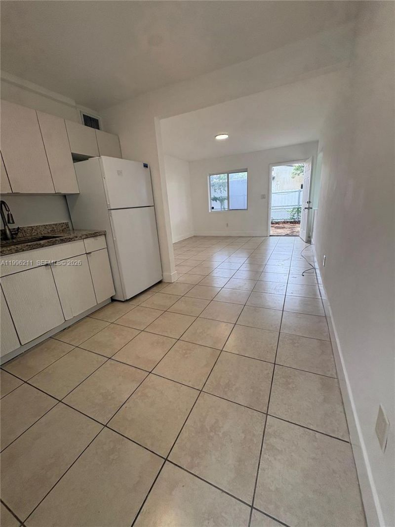 1128 NW 76th St, Miami, FL 33150 Photo