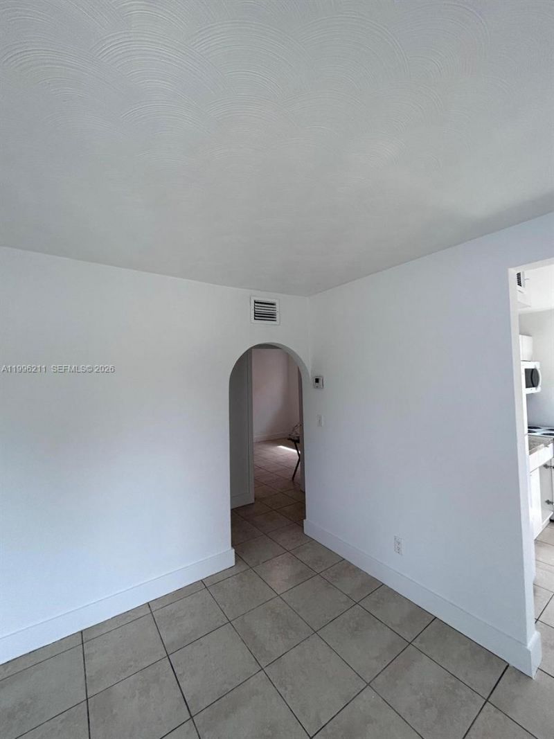 1128 NW 76th St, Miami, FL 33150 Photo