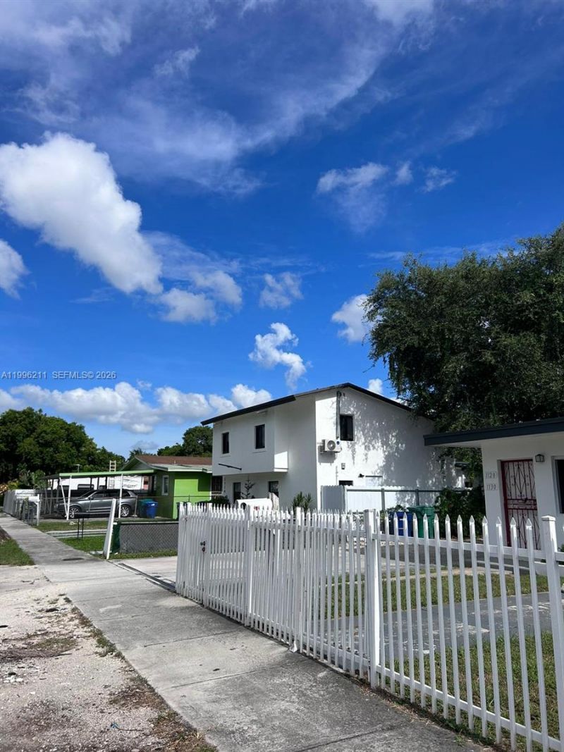 1128 NW 76th St, Miami, FL 33150 Photo