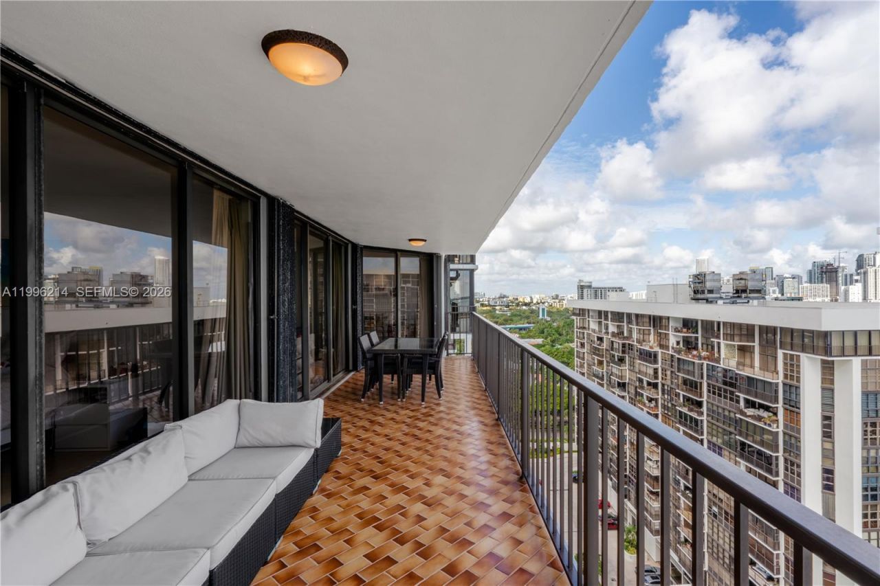 1925 Brickell Ave, Unit D2006, Miami, FL 33129 Photo