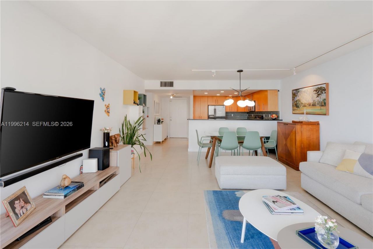 1925 Brickell Ave, Unit D2006, Miami, FL 33129 Photo