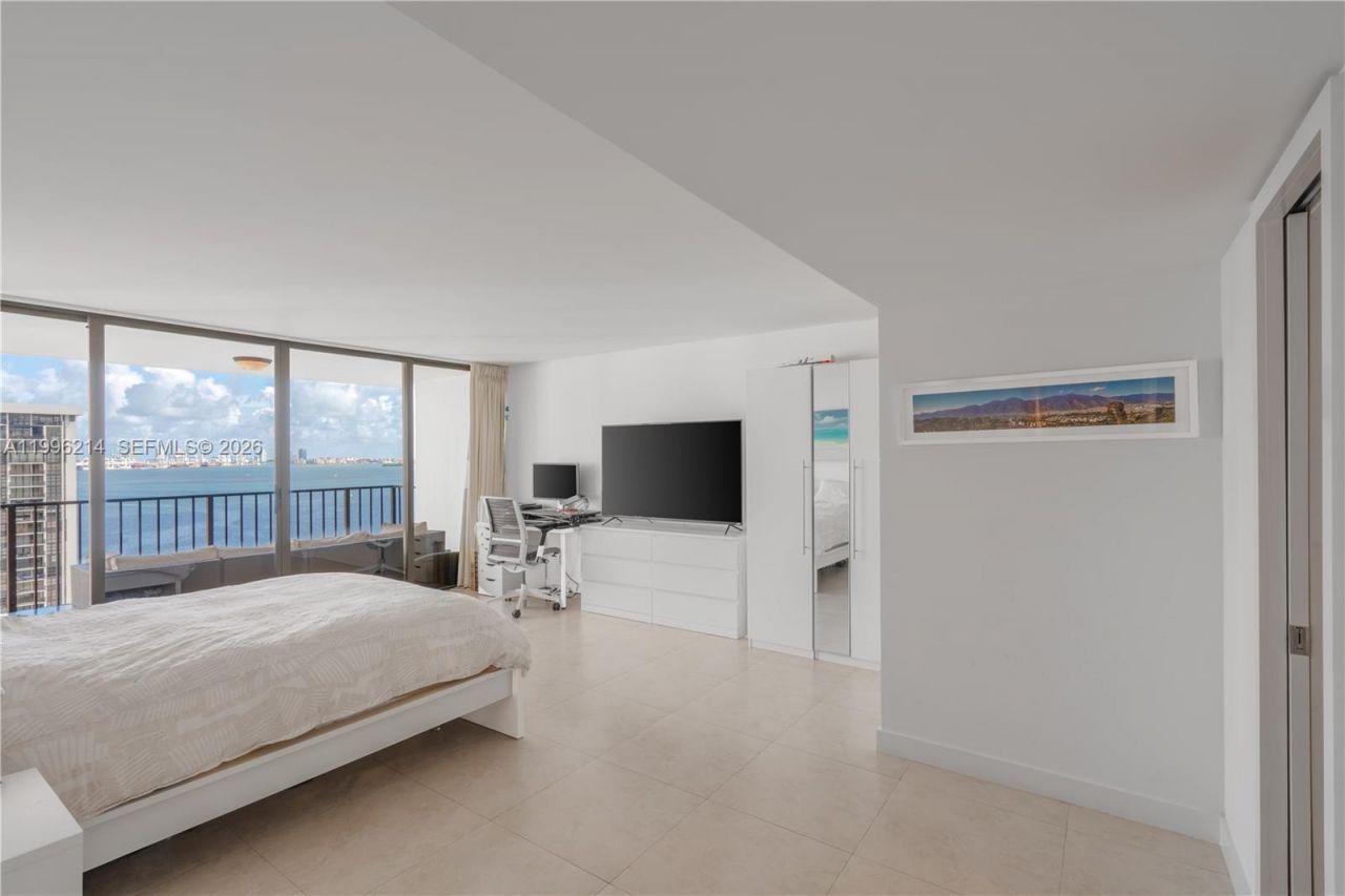 1925 Brickell Ave, Unit D2006, Miami, FL 33129 Photo