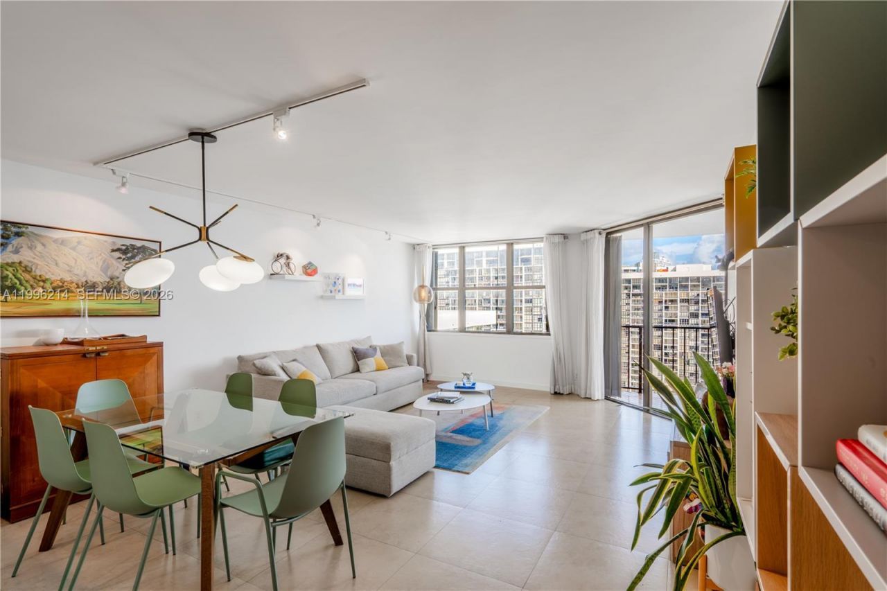 1925 Brickell Ave, Unit D2006, Miami, FL 33129 Photo