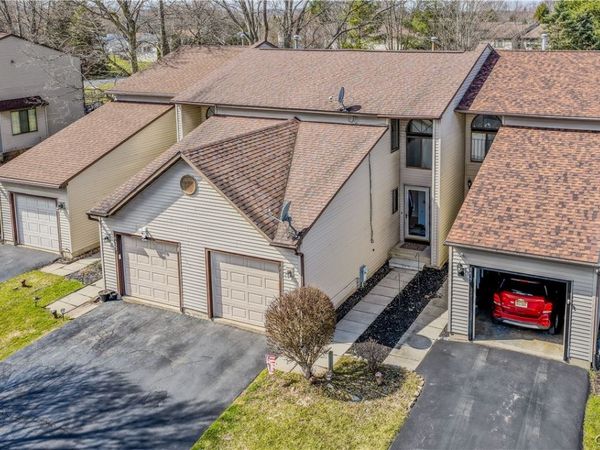 8435 Bubbling Springs Drive , Baldwinsville, NY 13027