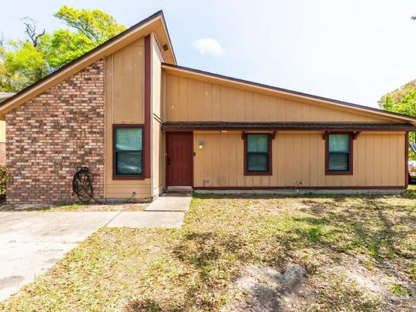 4246 Baywoods Dr, Pensacola, FL 32504