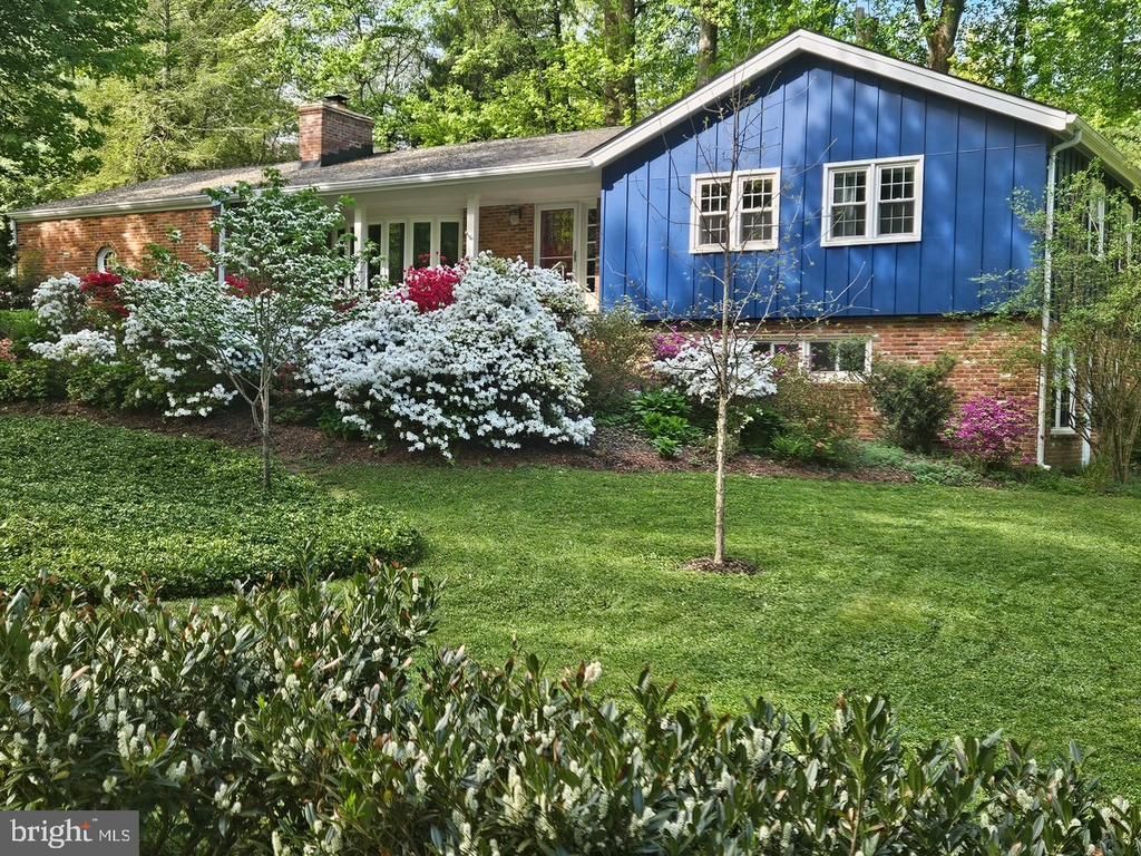 1438 Brookhaven Drive, McLean, VA 22101 Main Photo