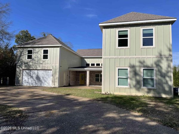 13704 Windlo Circle, Ocean Springs, MS 39564
